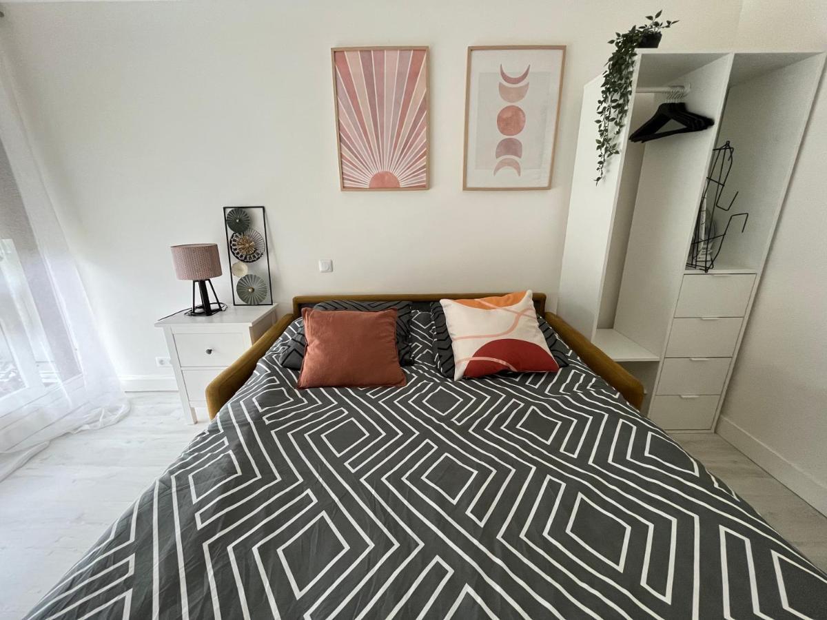 Studio proche Versailles/Paris ☆ Parking gratuit 3min à pied Le Chesnay  Exterior foto